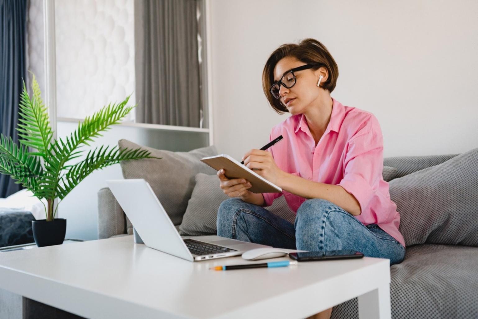Financial data analysis and market research tools